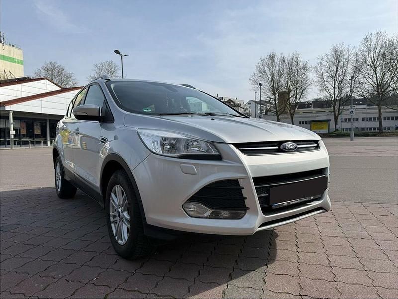 Gebraucht Ford Kuga Trend 140 PS (102 kW) 2014 Grau SUV
