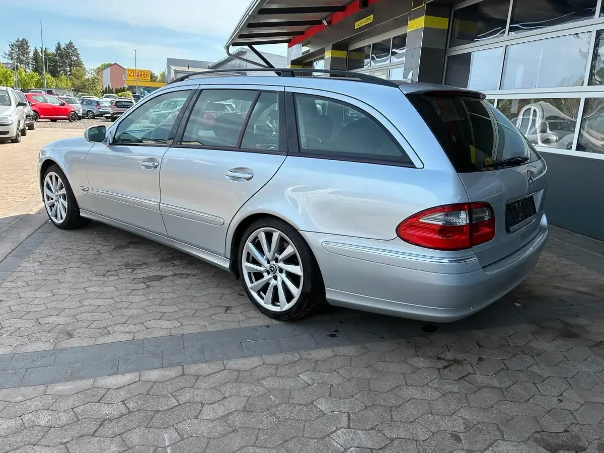Gebraucht Mercedes E220 Avantgarde 170 PS (125 kW) 2008 Silber Kombi