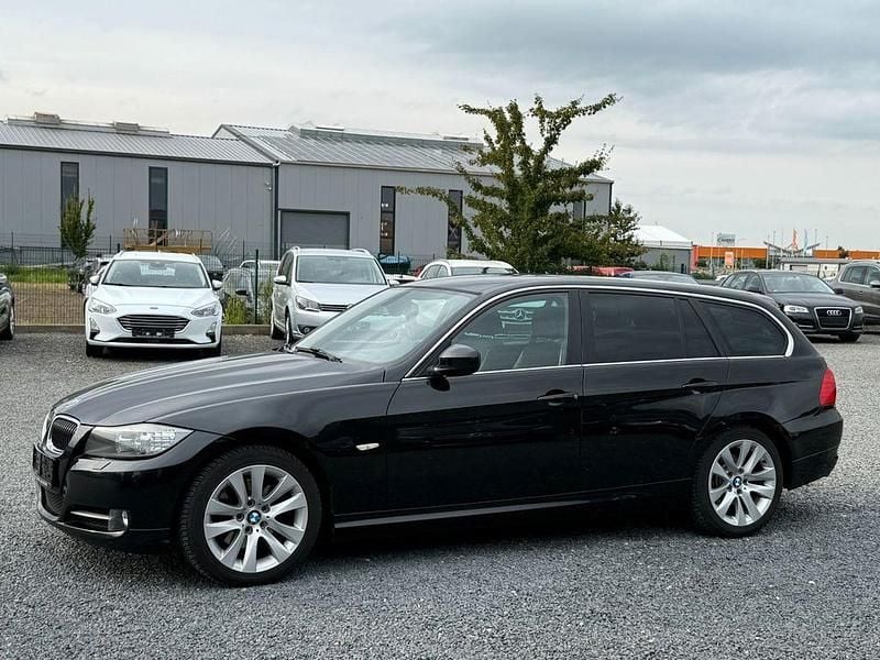 Schwarz Gebraucht 2011 BMW 325 Sport Line Limousine | 6.950 € (Fairer Preis) - Bild 1/4