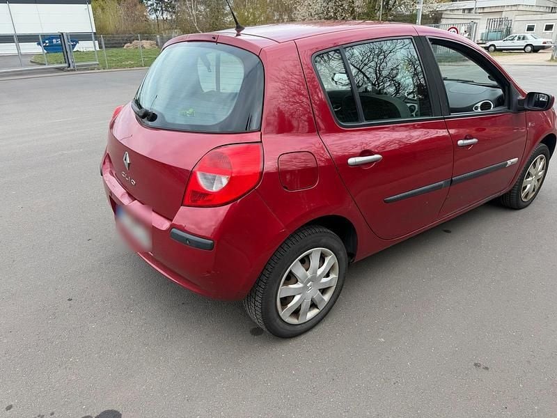 Gebraucht Renault Clio II Rip Curl 101 PS (74 kW) 2009 Rot Kleinwagen