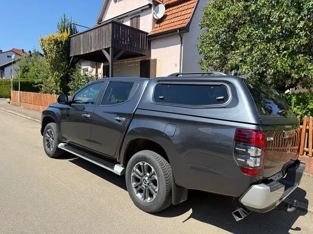 Gebraucht Mitsubishi L200 150 PS (110 kW) 2021 Schwarz Pickup