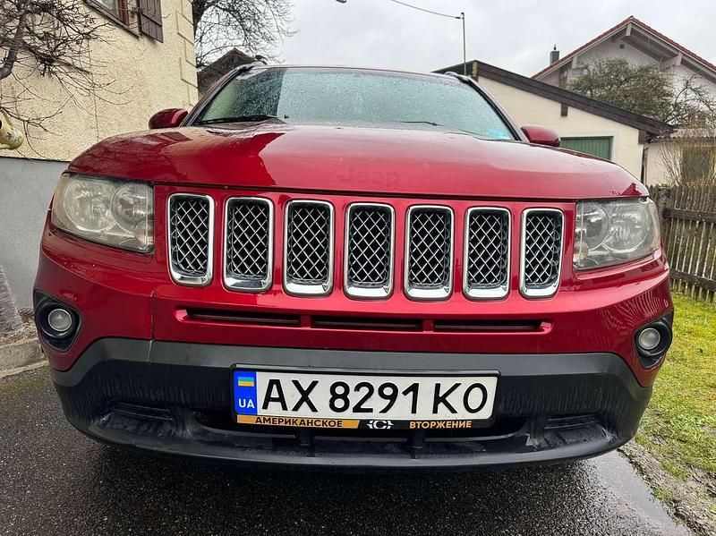 Gebraucht Jeep Compass Limited 170 PS (125 kW) 2013 Rot SUV