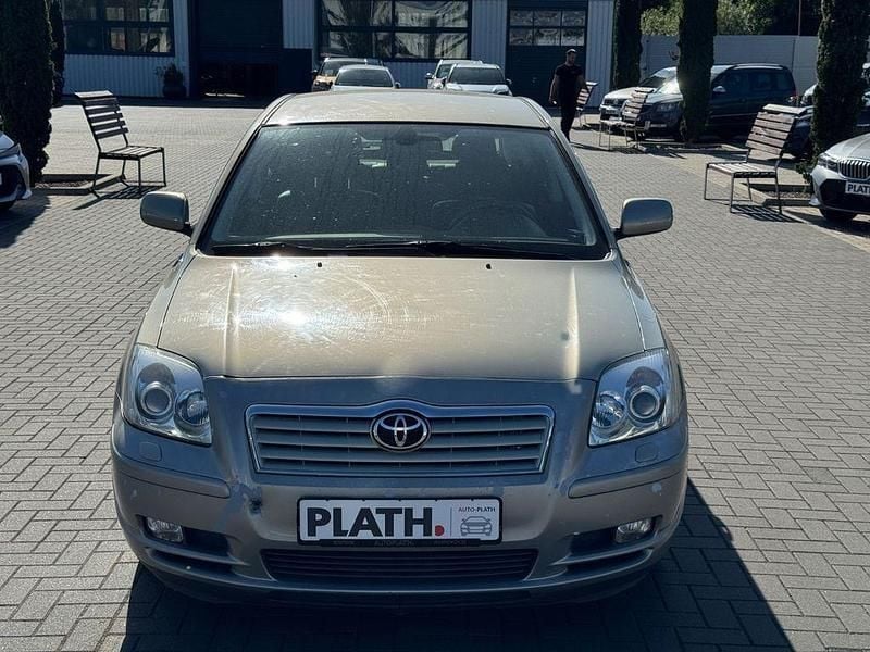 Gebraucht Toyota Avensis Executive 163 PS (119 kW) 2004 Grün Kleinwagen