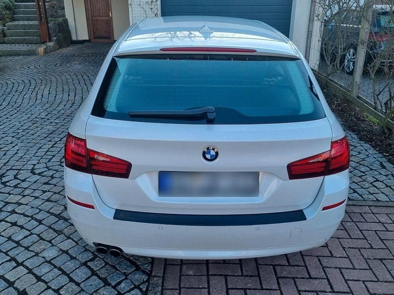 Gebraucht BMW 520 190 PS (139 kW) 2016 Weiß Kombi