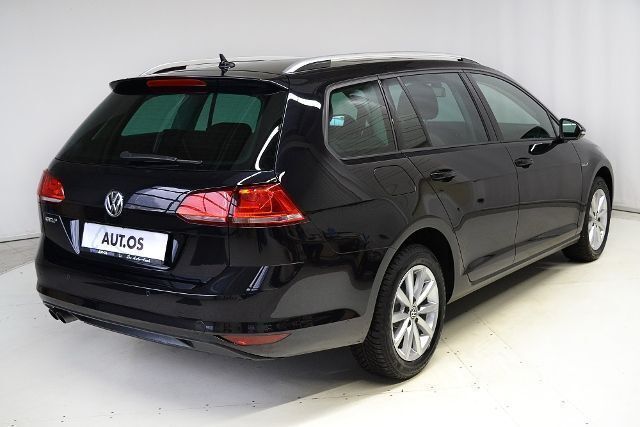 Gebraucht VW Golf VII Comfortline 150 PS (110 kW) 2015 Schwarz metallic Kombi