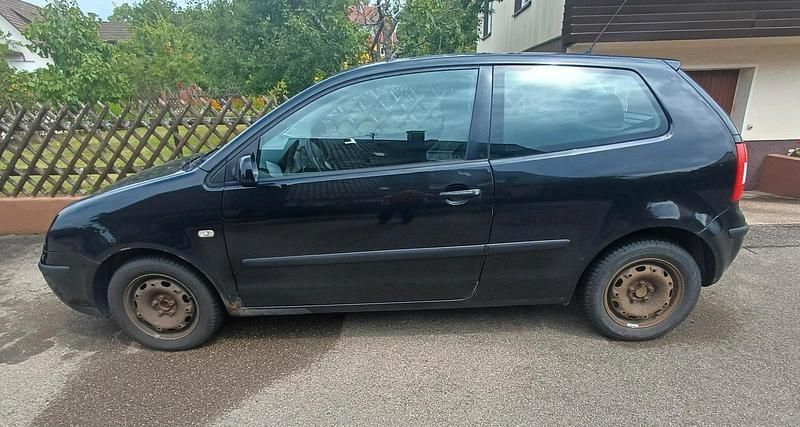 Schwarz Gebraucht 2002 VW Polo Kleinwagen | 300 € (Superpreis) - Bild 1/4