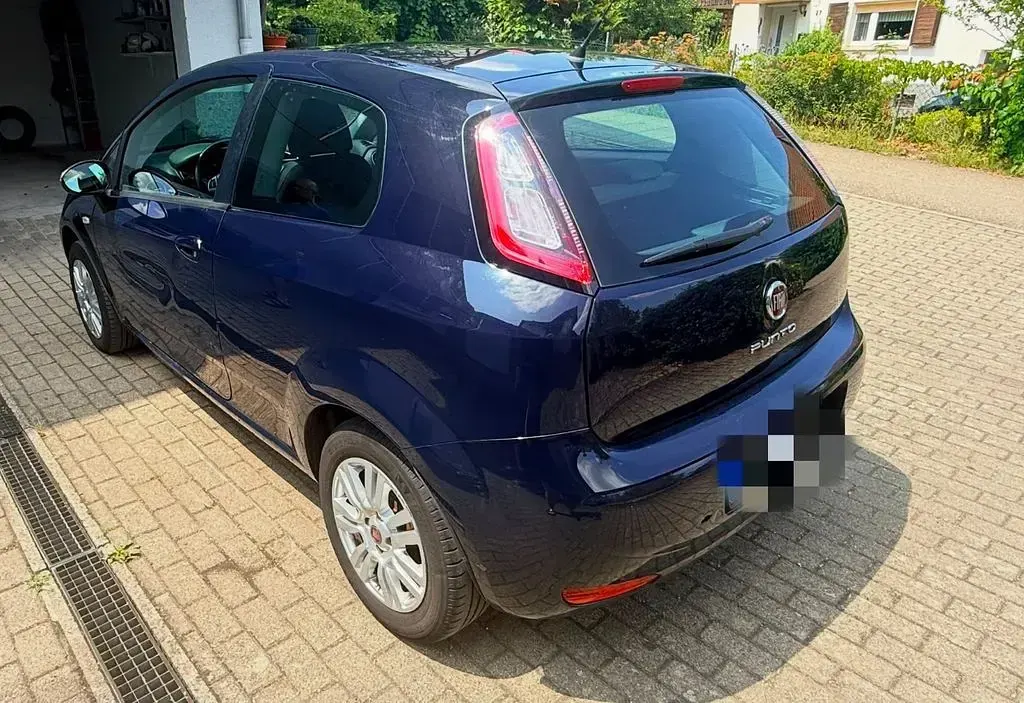 Gebraucht Fiat Punto Evo 69 PS (50 kW) 2012 Blau Kleinwagen