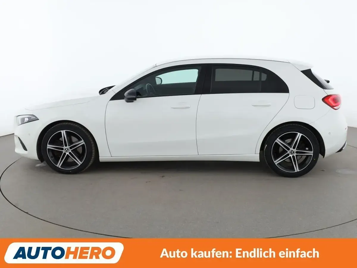 Gebraucht Mercedes A250 Progressive 224 PS (164 kW) 2019 Weiß Limousine