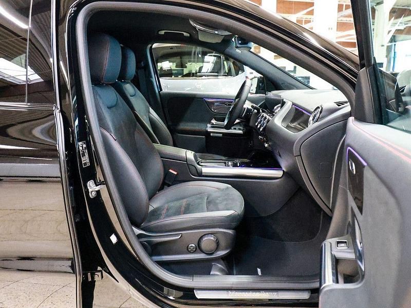 Gebraucht Mercedes GLA200 Advanced Plus 150 PS (110 kW) 2025 Schwarz SUV