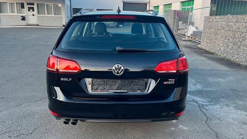 Gebraucht VW Golf VII LOUNGE 110 PS (80 kW) 2016 Schwarz Kombi