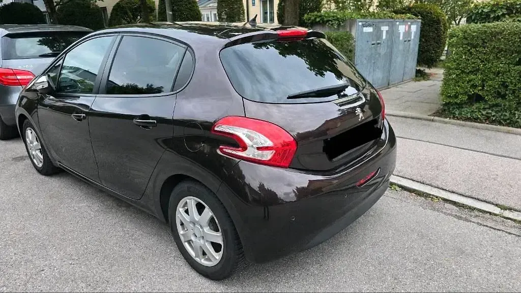 Gebraucht Peugeot 208 82 PS (60 kW) 2013 Braun Kleinwagen