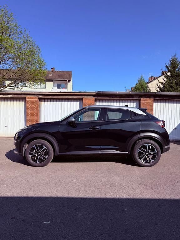 Gebraucht Nissan Juke N-Connecta 114 PS (83 kW) 2024 Schwarz SUV