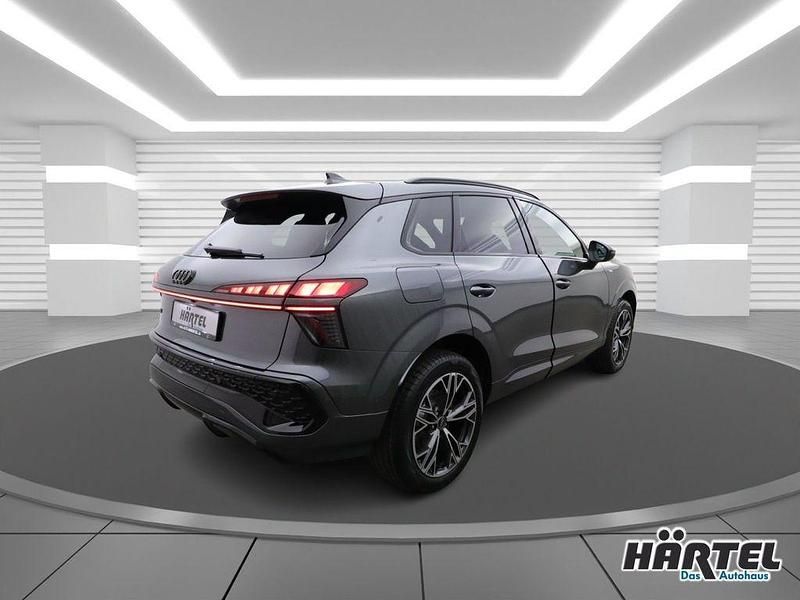 Neu Audi Q3 S-Line 150 PS (110 kW) 2025 Daytonagrau perleffekt (grey), pearl effect SUV