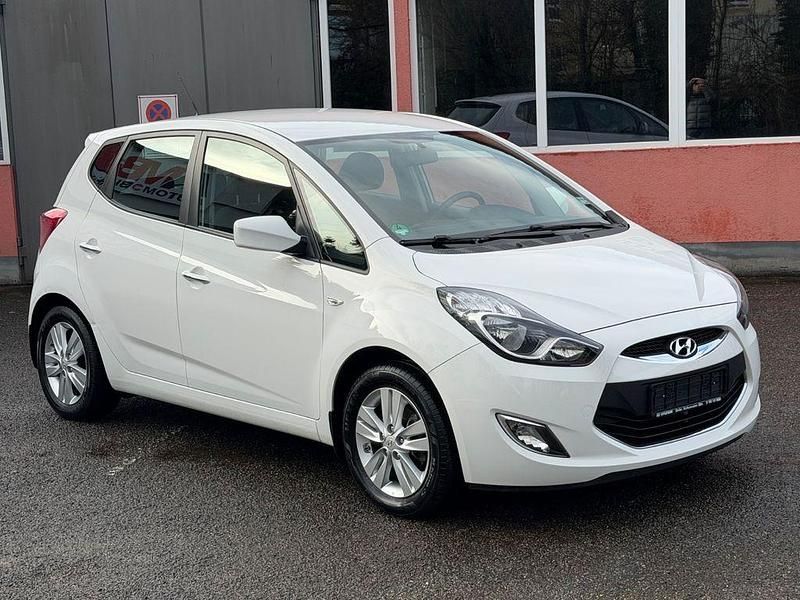 Gebraucht Hyundai ix20 Edition 116 PS (85 kW) 2014 Weiß Kleinwagen