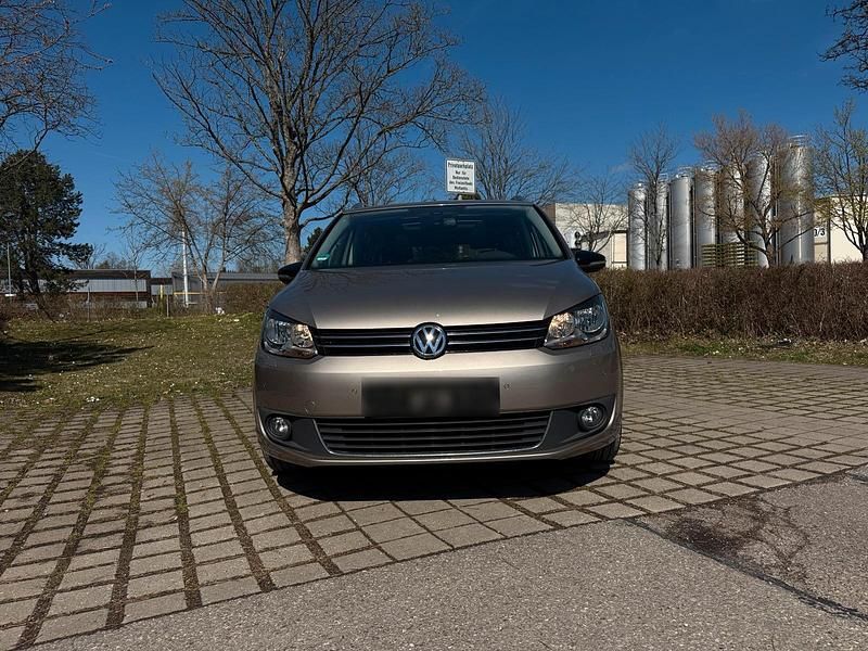 Gebraucht VW Touran 105 PS (77 kW) 2012 Gold Van / Kleinbus