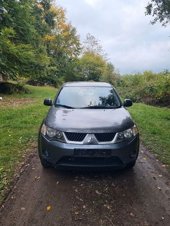 Gebraucht 2008 Mitsubishi Outlander Inform SUV | 3.350 € (Superpreis) - Bild 1/4