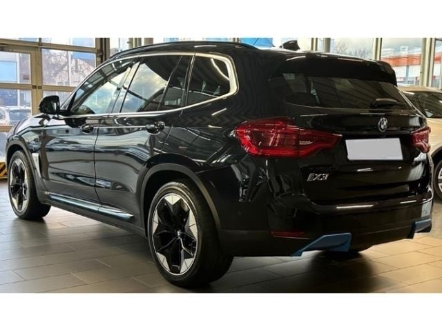 Gebraucht BMW iX3 Impressive 210 kW (286 PS) 2021 Carbonschwarz metallic (schwarz) SUV