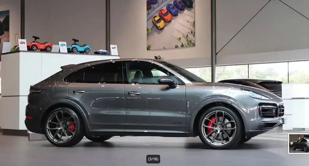 Gebraucht Porsche Cayenne 460 PS (338 kW) 2023 Grau SUV