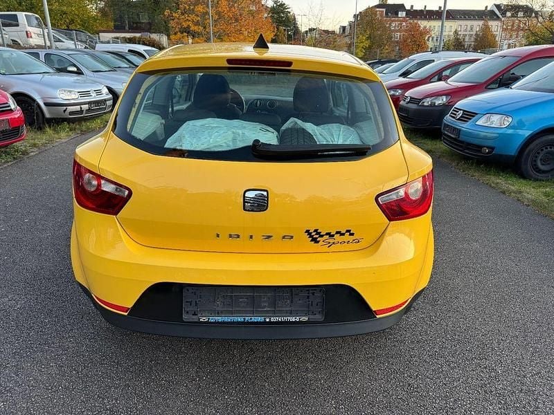 Second-hand Seat Ibiza SC Reference 69 CP (50 kW) 2010 Galben Hatchback