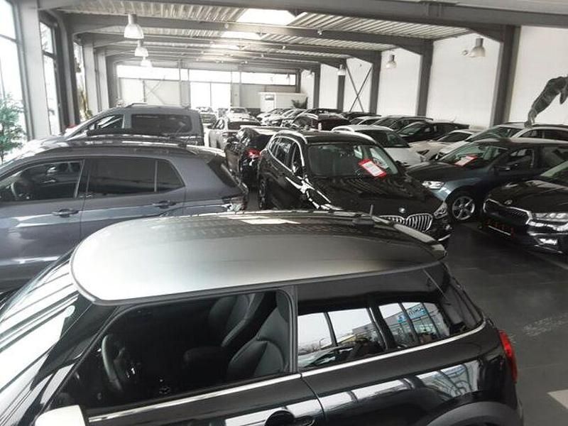 Gebraucht Mini Cooper Classic 136 PS (100 kW) 2023 Schwarz Kleinwagen