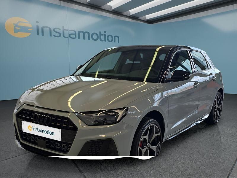 Grau Neu 2025 Audi A1 Sportback Kleinwagen | 39.299 € (Teuer) - Bild 1/4