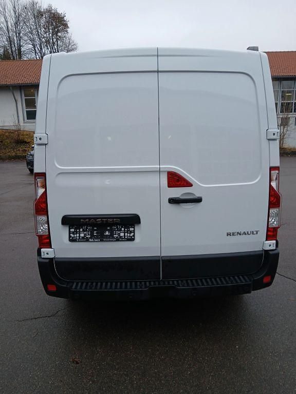 Gebraucht Renault Master 136 PS (100 kW) 2023 Weiß Van / Kleinbus