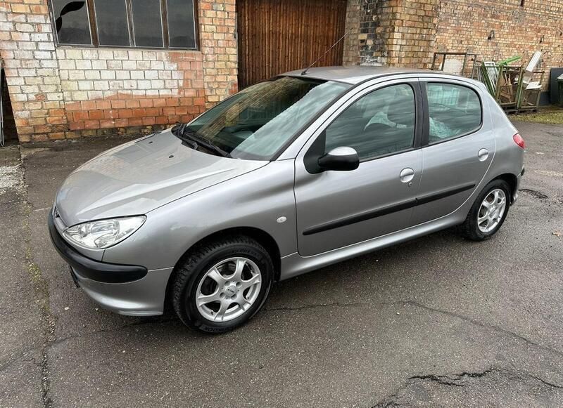 Silber Gebraucht 2003 Peugeot 206 Kleinwagen | 500 € (Superpreis) - Bild 1/4