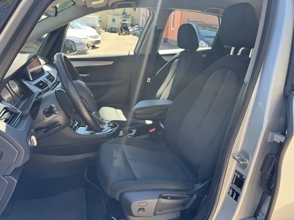 Gebraucht BMW 218 Advantage 150 PS (110 kW) 2021 Silber Limousine