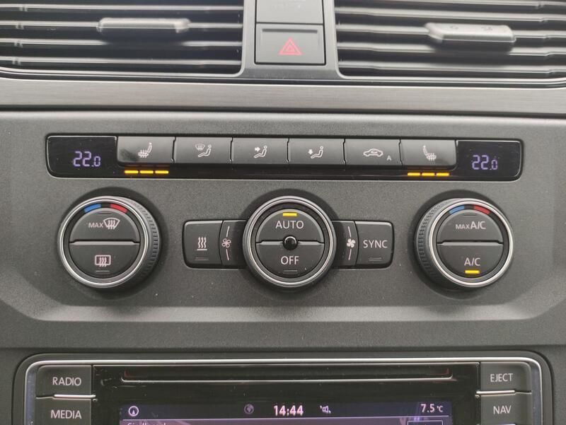 Gebraucht VW Caddy Trendline 102 PS (75 kW) 2020 Black berry metallic Van / Kleinbus