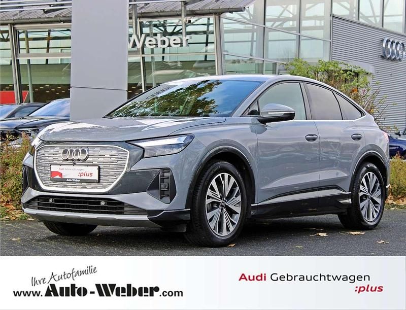 Grau Gebraucht 2022 Audi Q4 Sportback e-tron Ambiente SUV | 29.890 € (Fairer Preis) - Bild 1/4