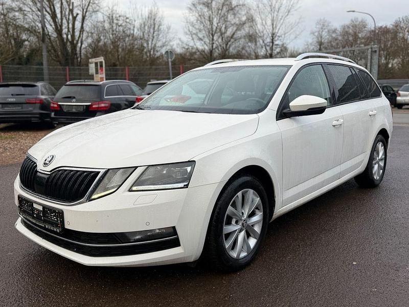 Weiß Gebraucht 2019 Skoda Octavia Kombi | 8.490 € (Superpreis) - Bild 1/4
