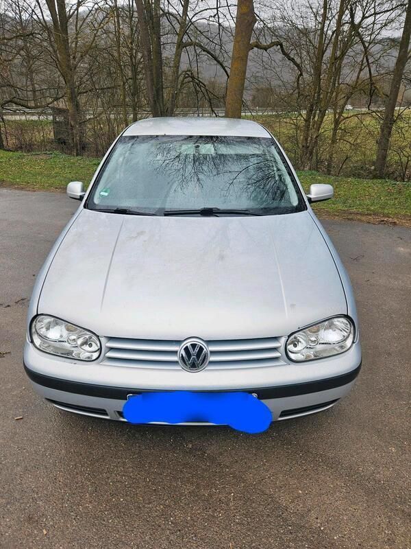 Silber Gebraucht 1999 VW Golf IV Kleinwagen | 2.000 € (Teuer) - Bild 1/4