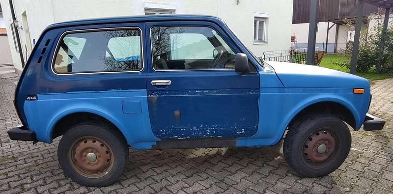 Gebraucht Lada niva 82 PS (60 kW) 2012 SUV