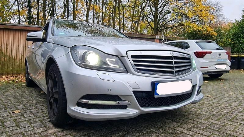 Silber Gebraucht 2012 Mercedes C220 Kombi | 4.999 € (Superpreis) - Bild 1/4