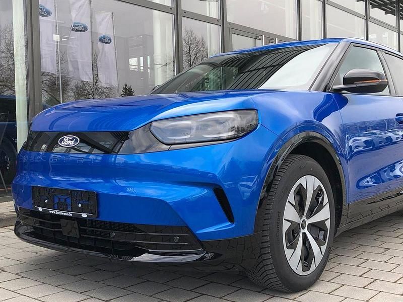 Nowe Ford Capri 125 kW (170 KM) 2025 Niebieski SUV