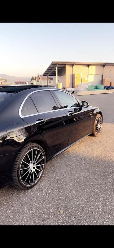 Gebraucht Mercedes C300e 320 PS (235 kW) 2020 Schwarz Limousine