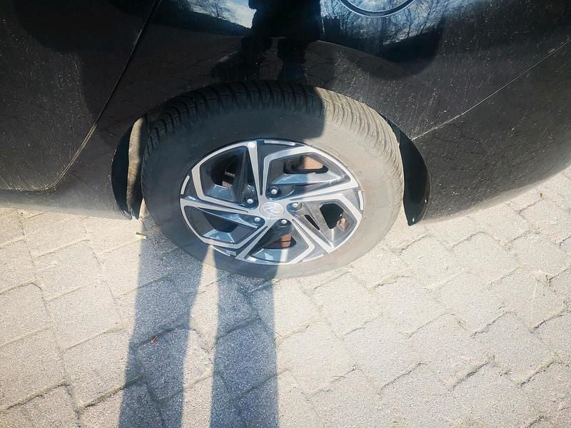 Gebraucht Hyundai i30 101 PS (74 kW) 2015 Schwarz Kombi