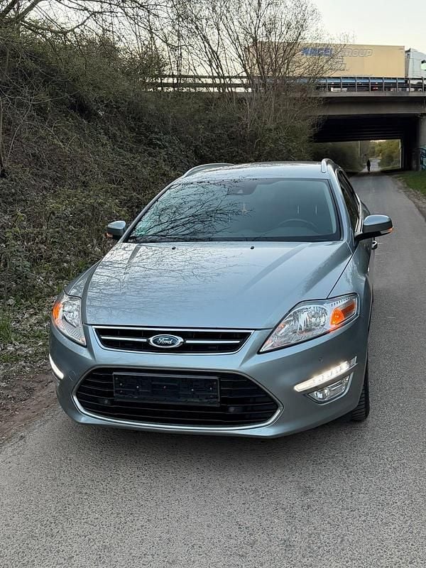 Gebraucht Ford Mondeo 160 PS (117 kW) 2014 Grau Kombi