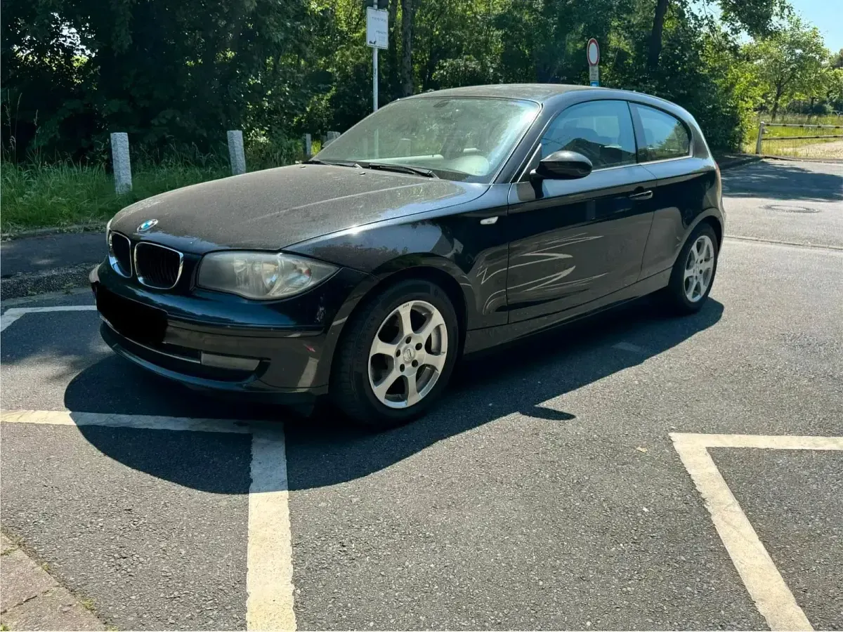 Gebraucht BMW 120 170 PS (125 kW) 2008 Schwarz Kleinwagen