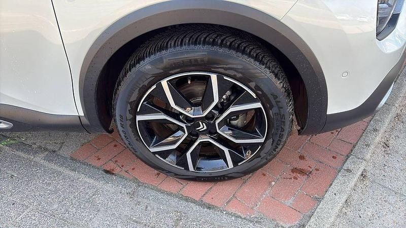 Gebraucht Citroën e-C4 100 kW (136 PS) 2024 Weiß Limousine