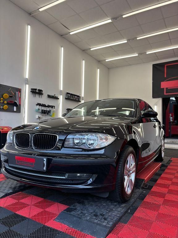 Gebraucht BMW 116 Advantage 122 PS (89 kW) 2009 Schwarz Kleinwagen