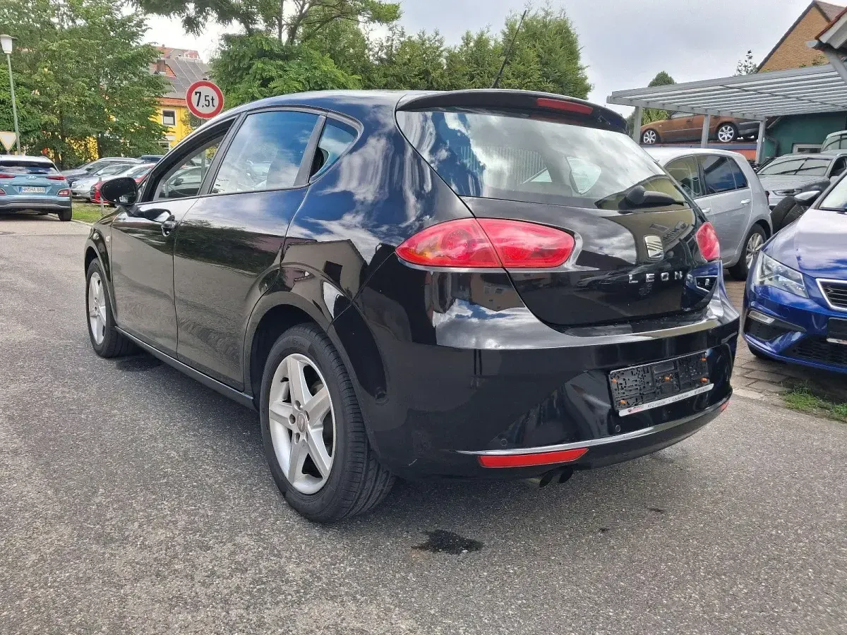 Gebraucht Seat Leon Style 125 PS (91 kW) 2012 Schwarz Kleinwagen