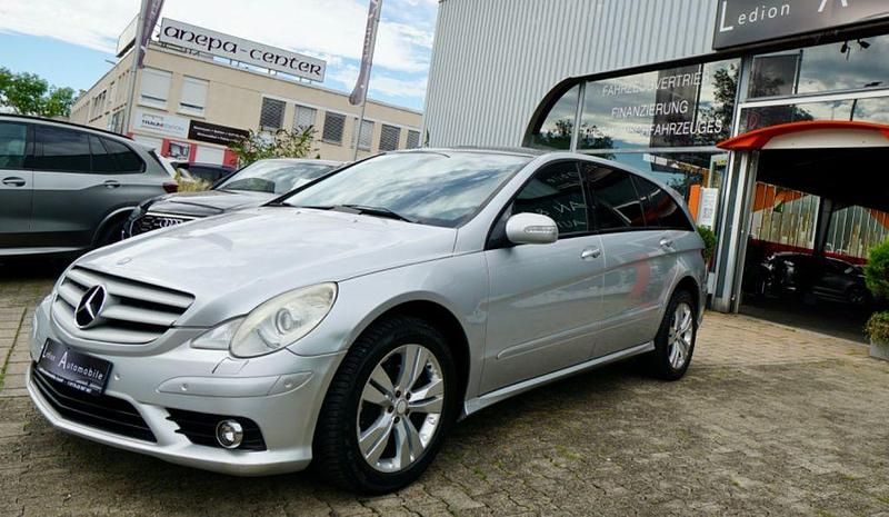 Silber Gebraucht 2008 Mercedes R320 Van / Kleinbus | 4.900 € (Superpreis) - Bild 1/4