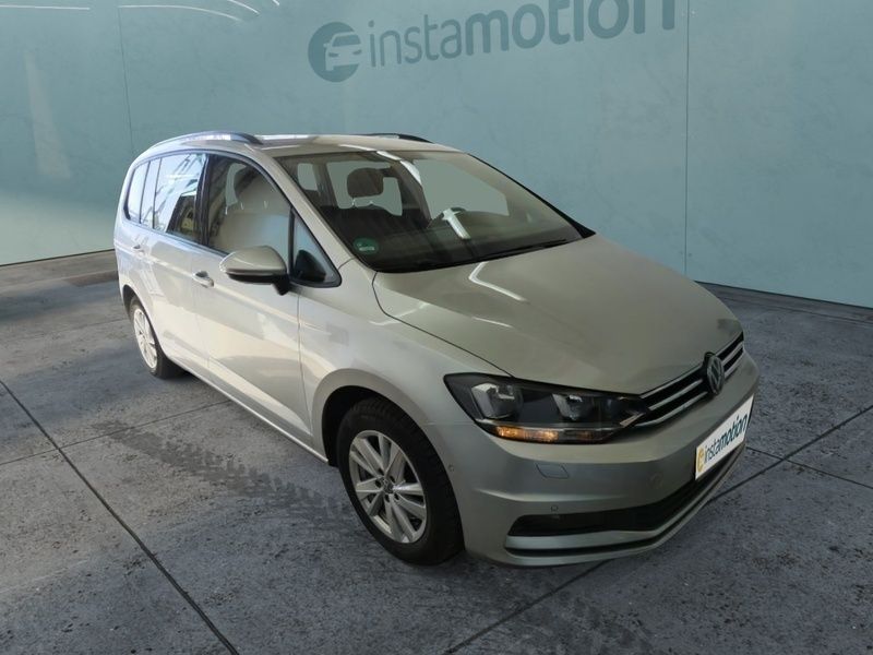 Silber Gebraucht 2020 VW Touran Comfortline Van / Kleinbus | 27.790 € (Fairer Preis) - Bild 1/3