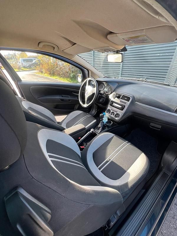 Gebraucht Fiat Grande Punto Active 77 PS (56 kW) 2009 Kleinwagen