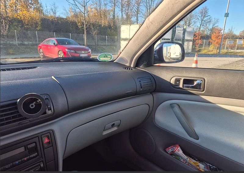 Gebraucht VW Passat 125 PS (91 kW) 2000 Blau Limousine