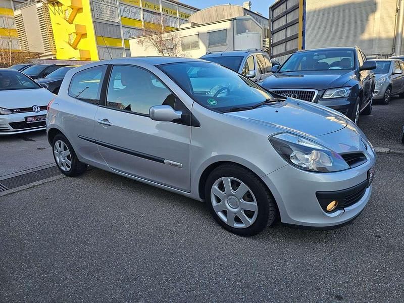 Gebraucht Renault Clio II Rip Curl 101 PS (74 kW) 2007 Platingrau Kleinwagen
