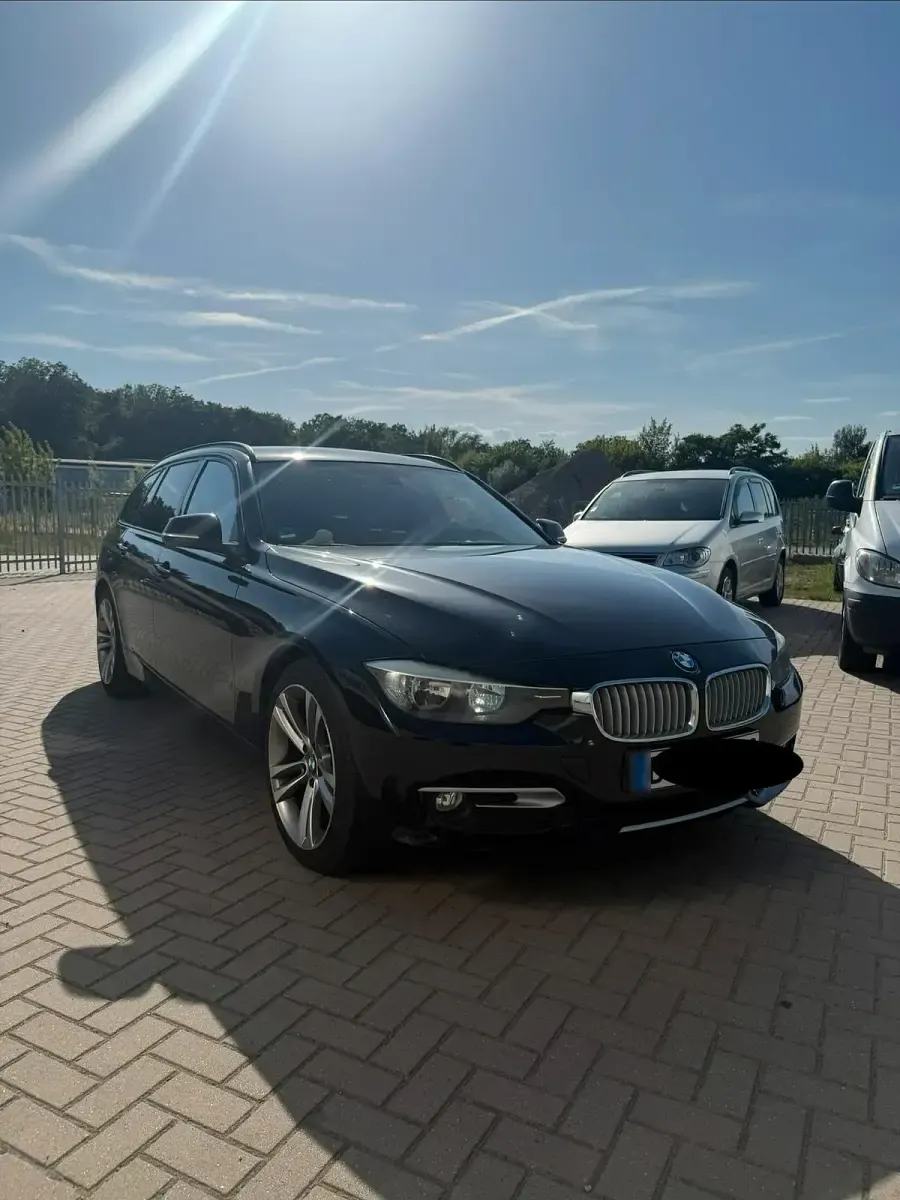 Gebraucht BMW 318 143 PS (105 kW) 2013 Schwarz Kombi