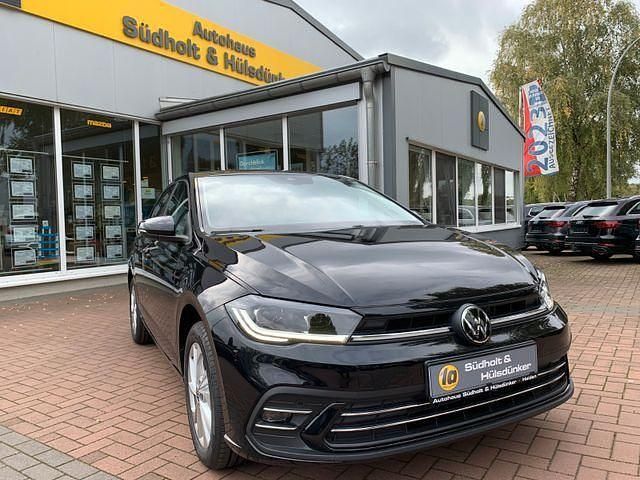 Gebraucht VW Polo Style 95 PS (69 kW) 2023 Deep black perleffekt (metallic) Kleinwagen