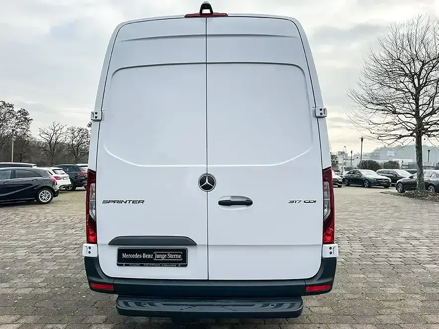 Gebraucht Mercedes Sprinter 170 PS (125 kW) 2024 Weiß Van